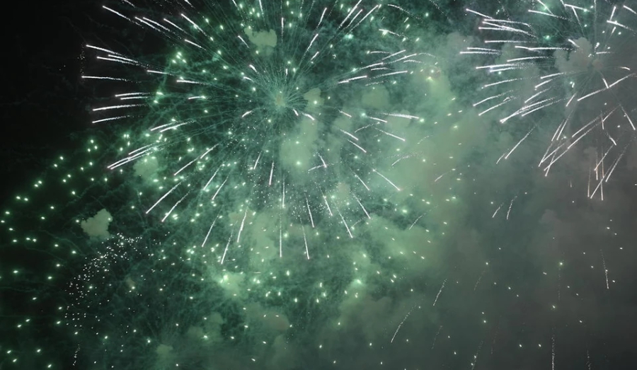 Новосибирцам запретили запускать фейерверки в новогодние праздники