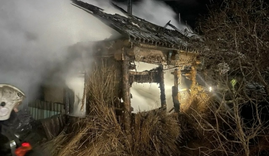 Трагедия в Новосибирской области: пожар в селе Половинное унес жизнь мужчины