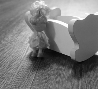 Новосибирец полтора года остается под арестом из-за обвинений в насилии над дочерью