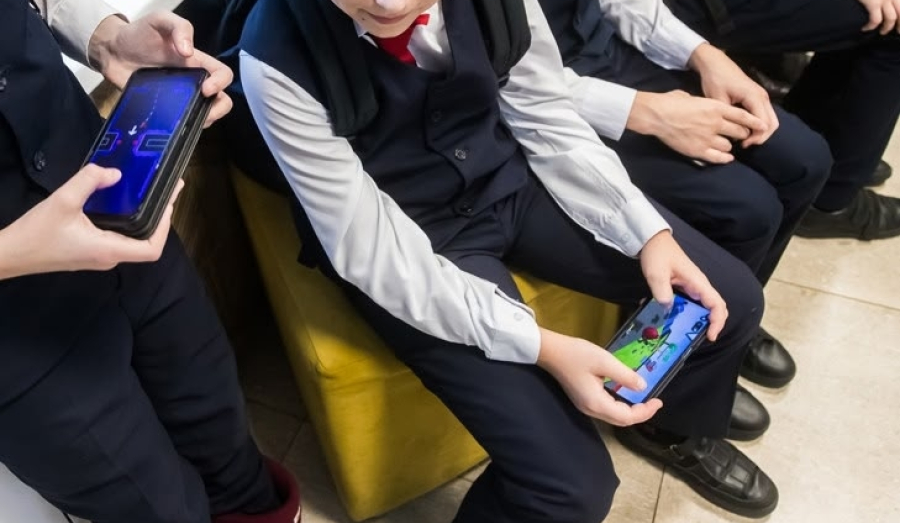 Школьник из Утянки сообщил о захвате одноклассника в заложники