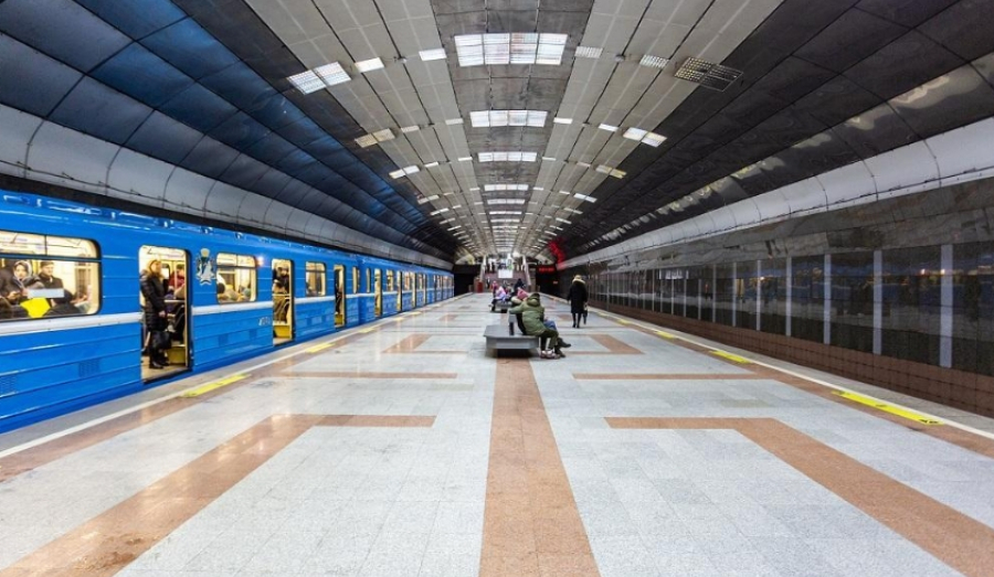 Перед повышением тарифа в новосибирском метро резко вырос спрос на жетоны