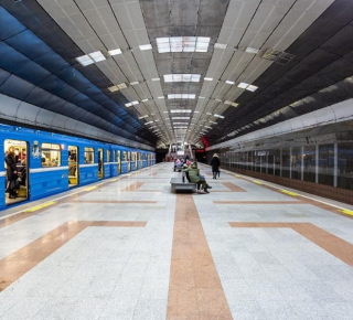 Перед повышением тарифа в новосибирском метро резко вырос спрос на жетоны