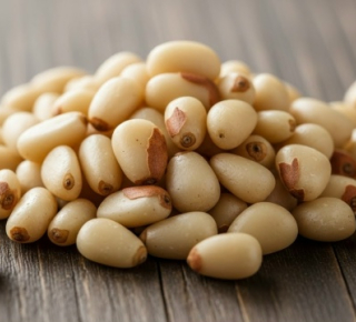 Новосибирская область вывезла на экспорт 88 тонн кедровых орехов