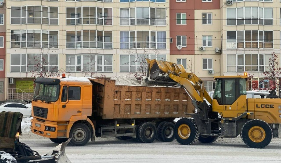 Об аномальном количестве снега в Новосибирске зимой-2026 заявил мэр Кудрявцев