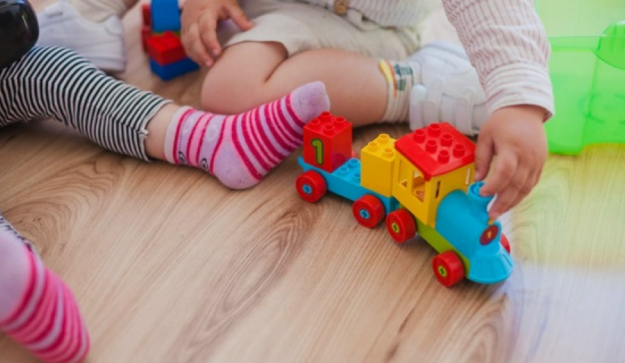 В России предложили продлить время работы детских садов до восьми вечера