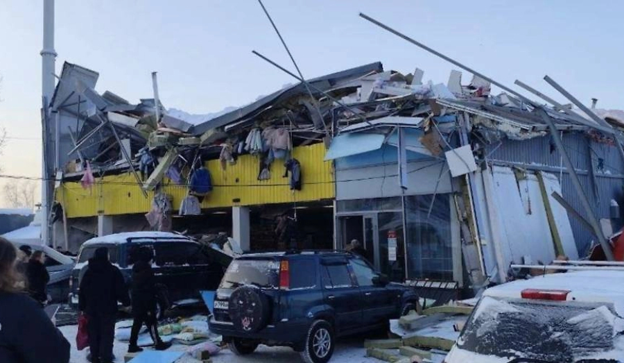 Обрушение крыши супермаркета «Ярче» в Новосибирске ТЦ "Одоевский"