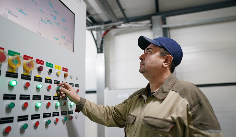 На «Сибстекле» модернизировали техкомплекс по обработке стекольных отходов