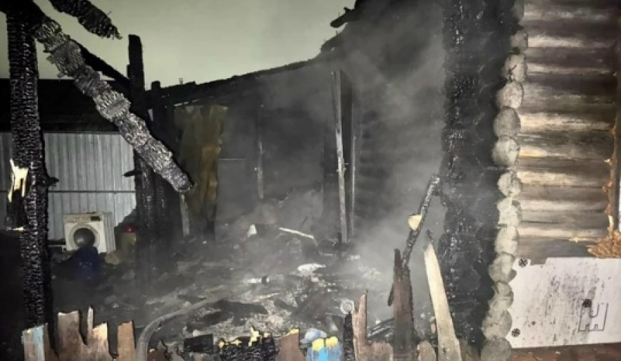 «Внутри были три ребенка»: под Новосибирском отчима отправили под суд за поджог дома падчерицы