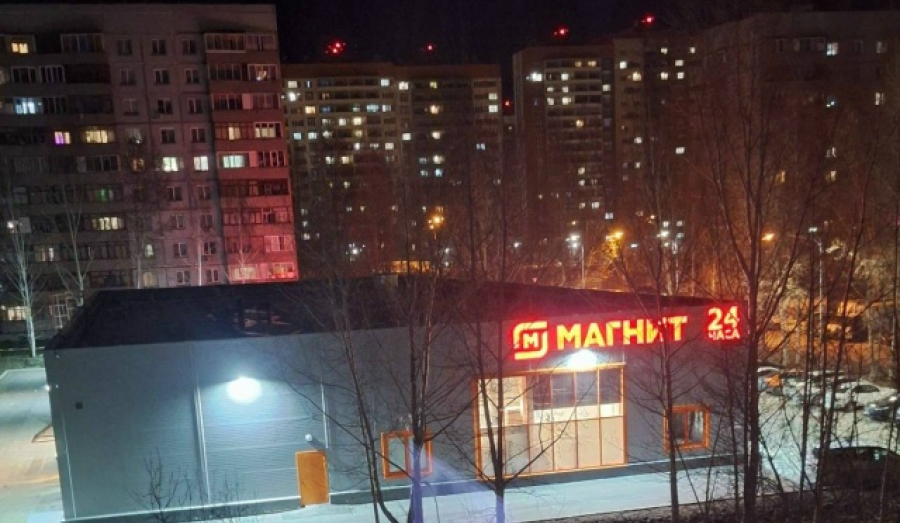 Жители Родников в Новосибирске жалуются на круглосуточный «Магнит» из-за шума и дебошей