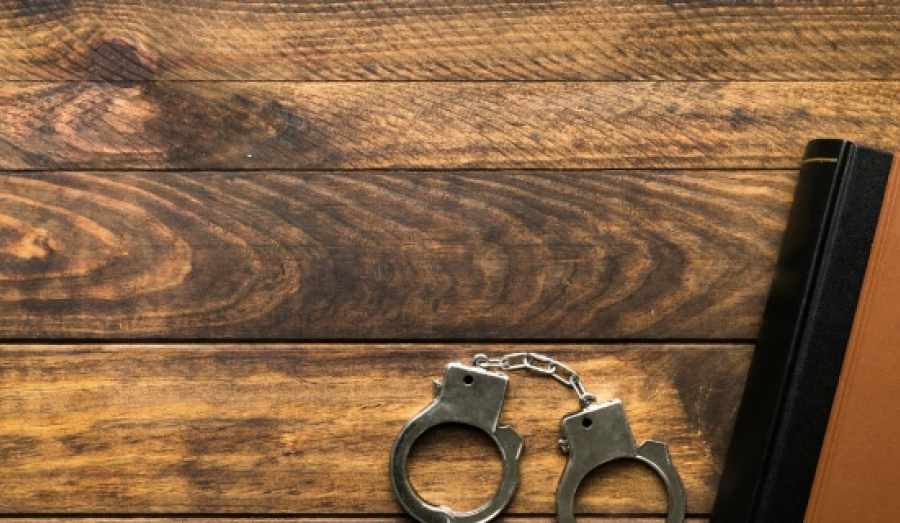 Новосибирцы отправятся в колонию за похищение девушки, вымогательство и кражу