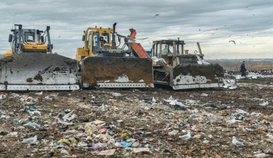 В Новосибирске два дня тушили Гусинобродский полигон