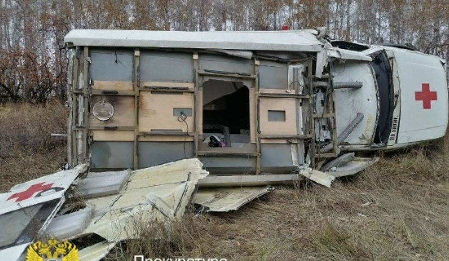 В суд передано дело об опрокидывании скорой с беременной в НСО