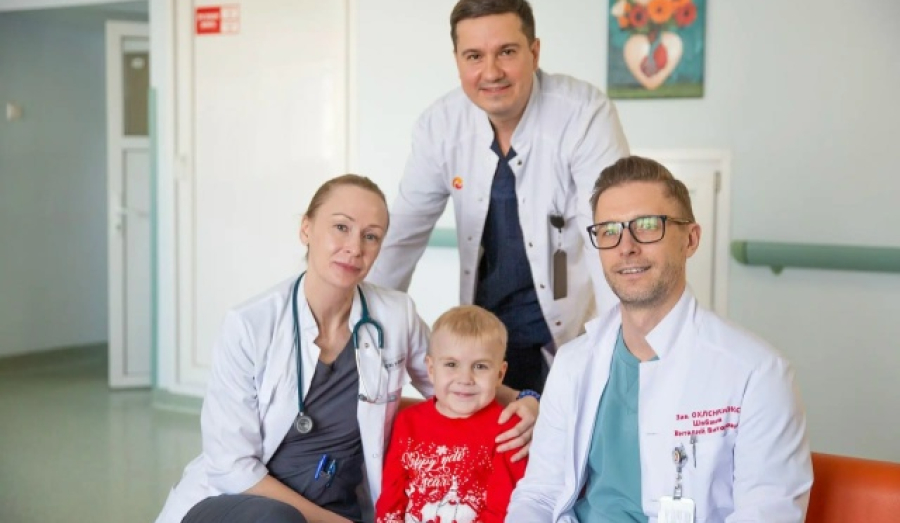 Новосибирские врачи спасли мальчика с «птичьим сердцем»