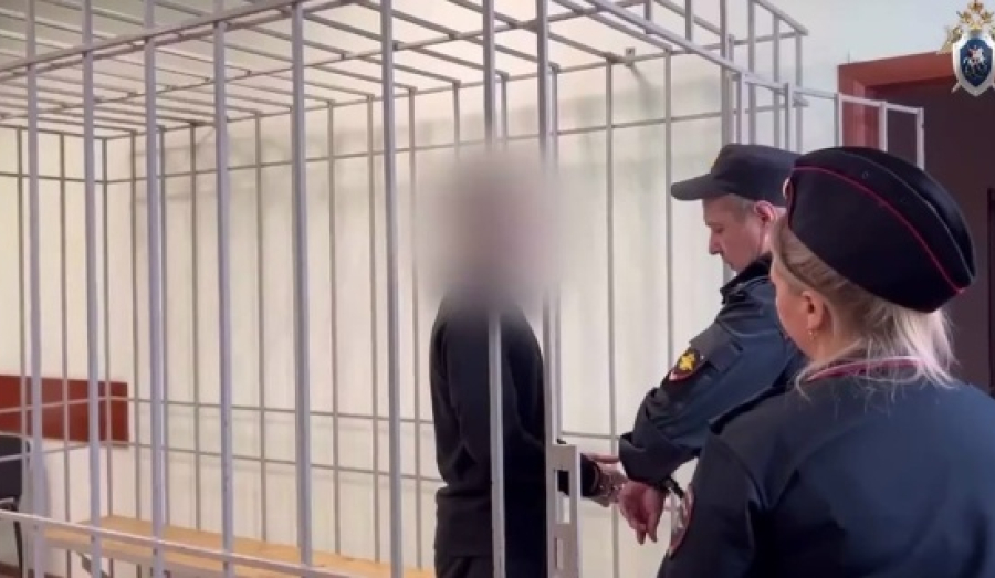 Банду сутенёров обвинили в проституции школьниц