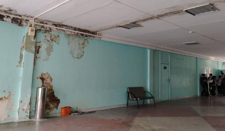 Шесть кабинетов затопило в школе №13 под Новосибирском