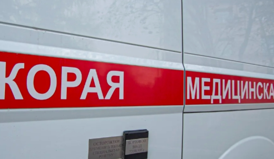 17-летний новосибирец выжил после падения с третьего этажа в Академгородке