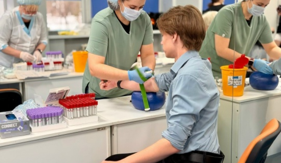 Обследование 300 тыс. людей в Новосибирске