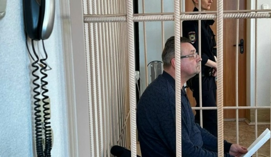 Экс-глава департамента Новосибирска в суде за взятку часами