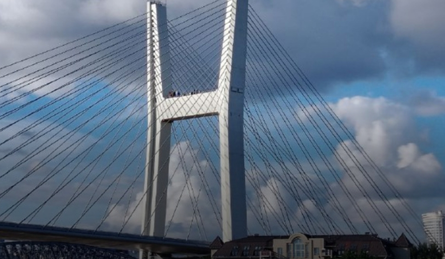 Суд обязал компанию «ВИС» расплатиться с подрядчиком четвертого моста