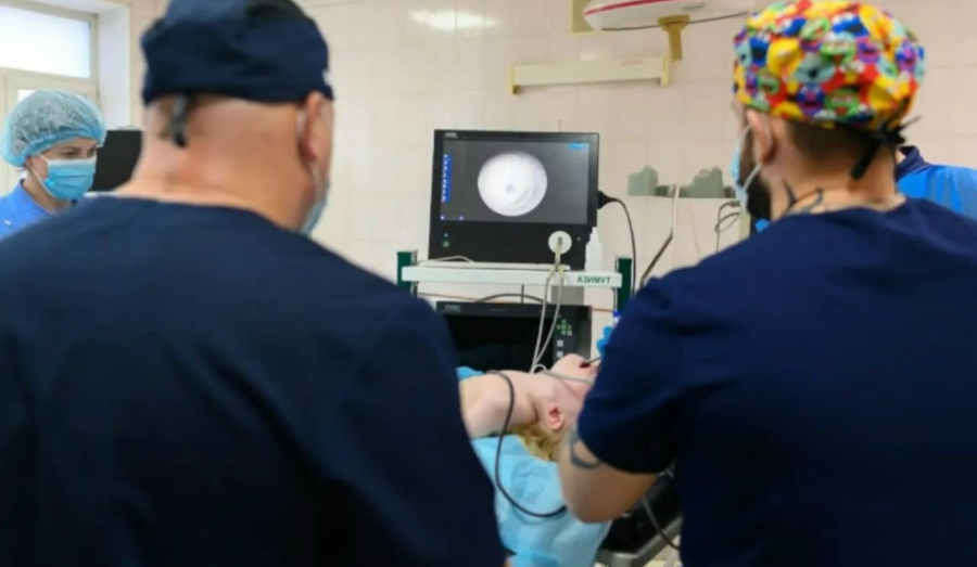 Кока-кола прожгла желудок российскому школьнику.