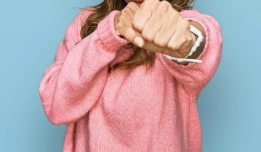 В Новосибирской области осудят горе-мать, ударившую полицейского