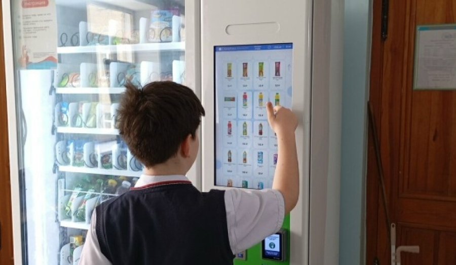 В Новосибирске дети попали в больницу с анемией из-за фастфуда