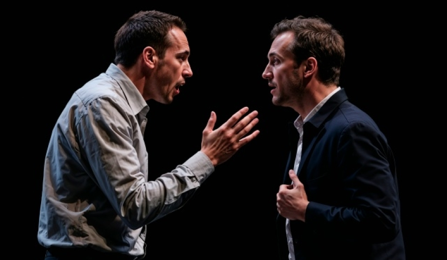 Новосибирцы без причины напали на прохожих и жестоко избили их