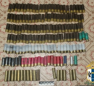 Пенсионер хранил у себя арсенал из ружья, патронов и пороха