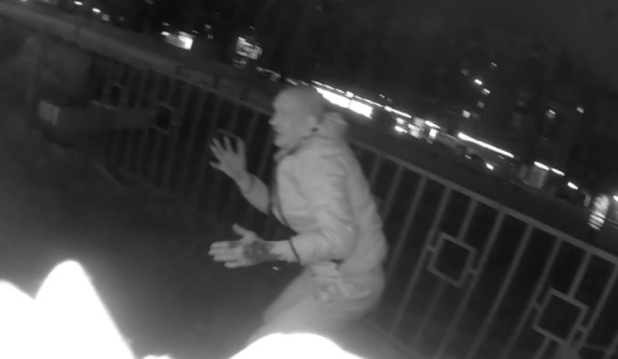 Пьяный неадекват устроил шоу в центре Новосибирска