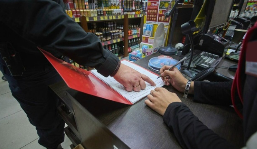 Оплата покупок чужой картой в Новосибирске