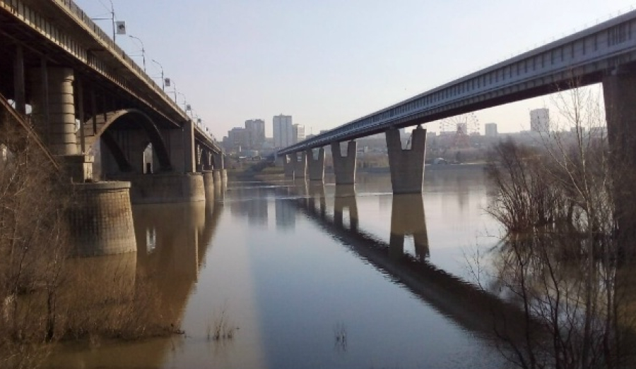 Экс-директора «Гормоста» судят за аванс при ремонте Октябрьского моста