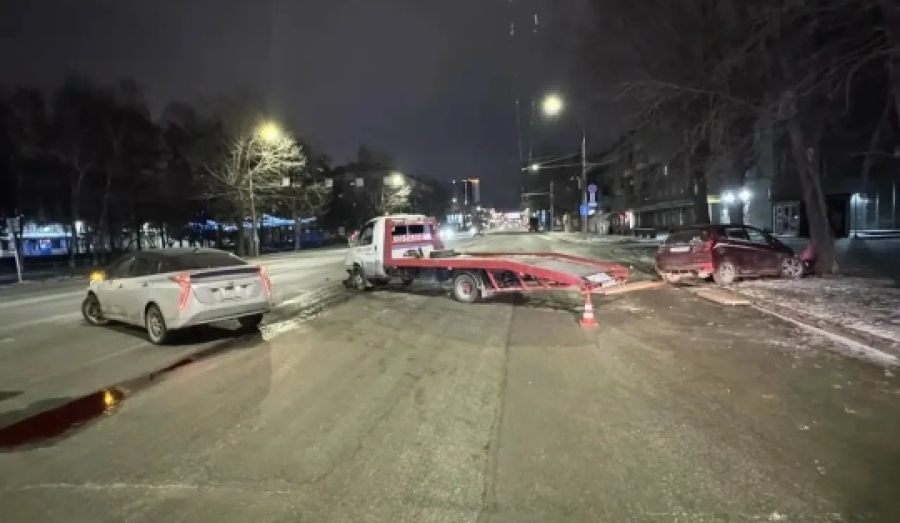 Водитель Тойоты сбил водителя эвакуатора