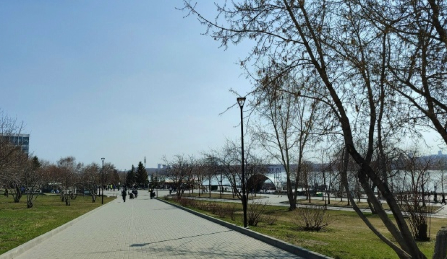 Аномальное тепло продержится до конца апреля