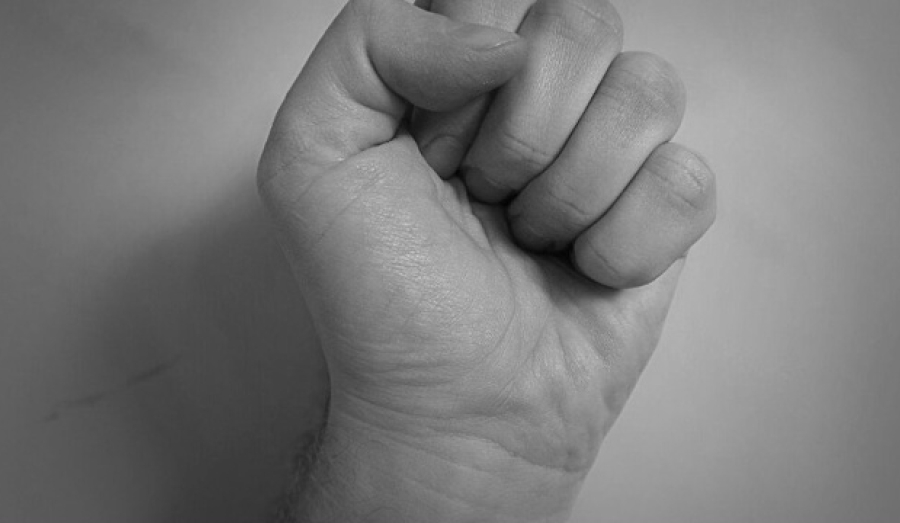 Отчим насмерть забил трёхлетнюю девочку