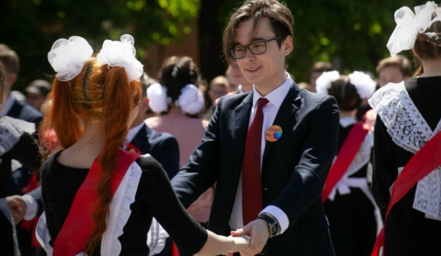 Новосибирские родители посчитали траты на выпускной
