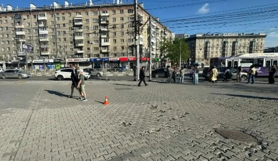 Мальчик на электросамокате попал в ДТП в Новосибирске