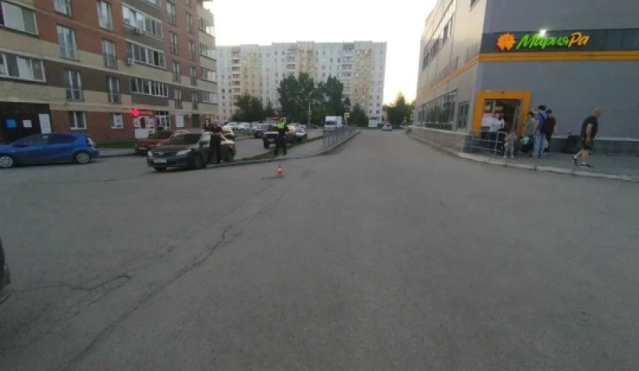 В Октябрьском районе сбили девушку и ребёнка