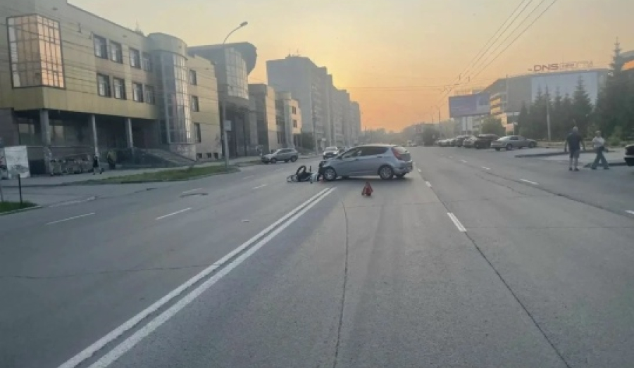 Подросток на мотоцикле пострадал в ДТП в Новосибирске