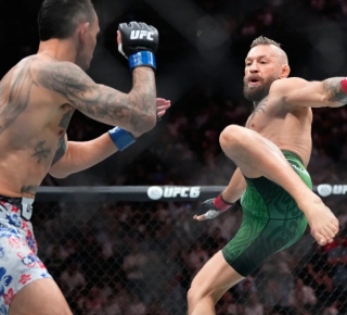 Макгрегор проиграл Холлоуэю в UFC