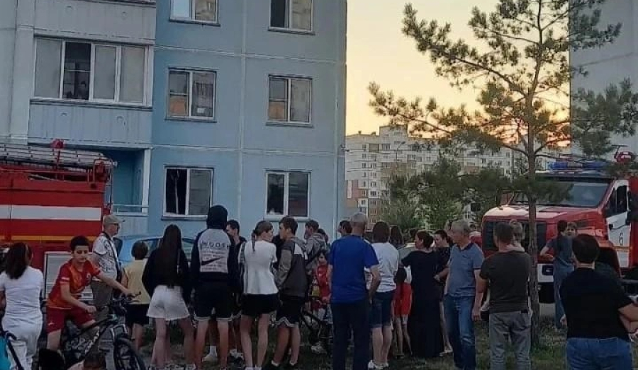 Соседи спасли детей из горящей квартиры в Новосибирске