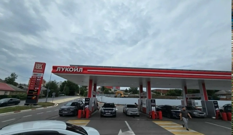 Российские АЗС начали отменять ограничения на продажу бензина