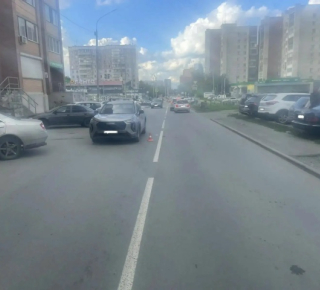 В Новосибирске кроссовер сбил 12-летнего мальчика