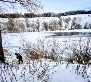 На реке Иня под лёд провалились двое детей