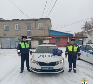 Сотрудники ДПС спасли жизнь