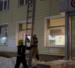 Пожар в гостинице Новосибирска: спасатели эвакуировали людей