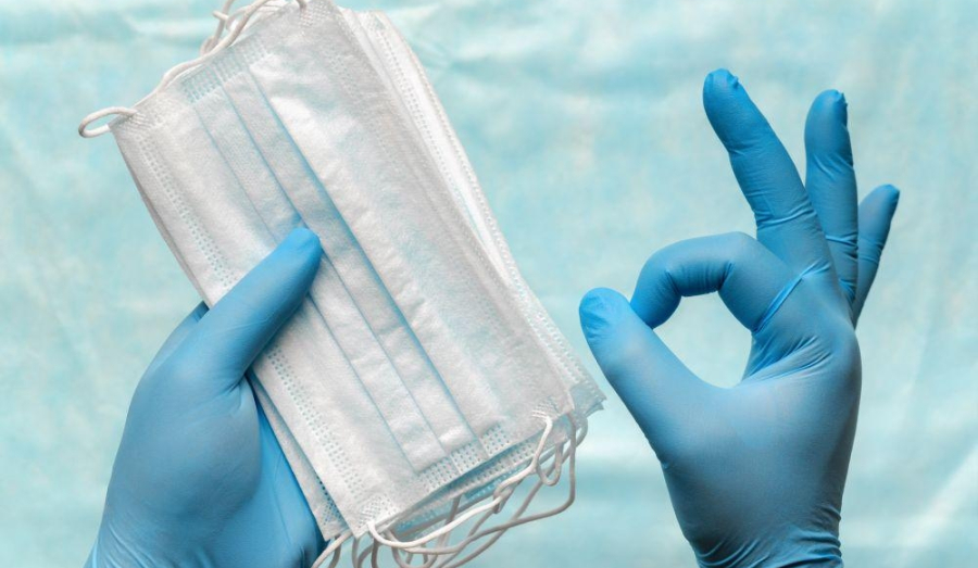 В медучреждениях в Новосибирской области введут масочный режим