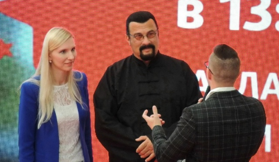 Стивен Сигал в Новосибирске: восторг от города и критика голливудских стереотипов